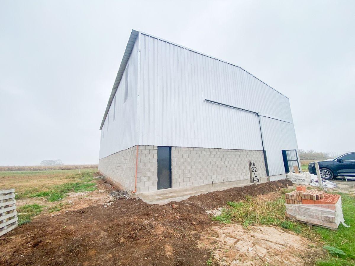 Foto de Galpón en alquiler 450m2 y 9m de altura - Area industrial de Roldán, imagen 2