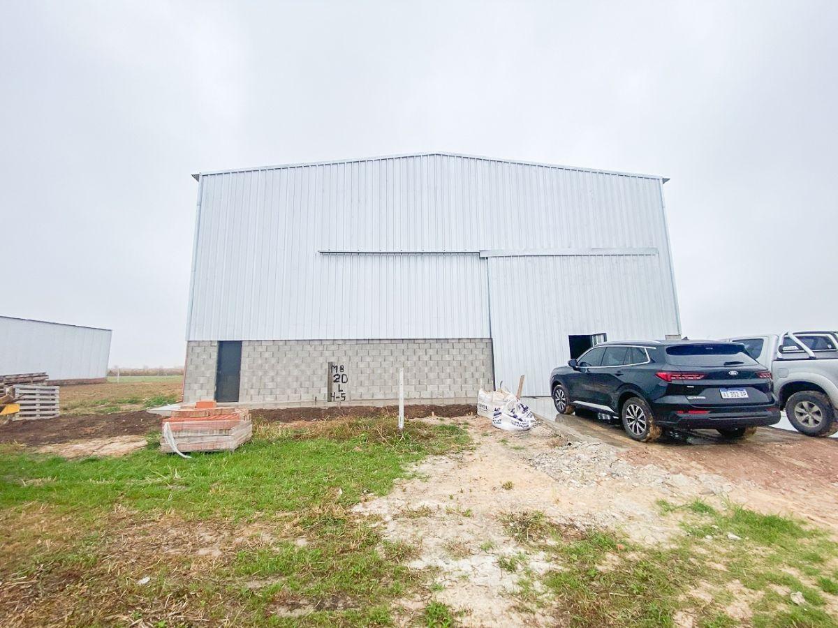 Foto de Galpón en alquiler 450m2 y 9m de altura - Area industrial de Roldán, imagen 1