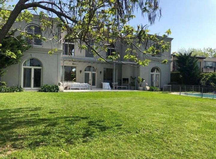 Casa Chalet  en Alq. Temporario en Santa Barbara, Tigre, G.B.A. Zona Norte 3