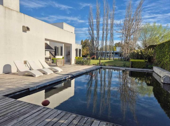 Casa Chalet  en Alq. Temporario en Santa Barbara, Tigre, G.B.A. Zona Norte 2