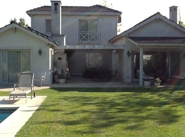 Casa Chalet  en Alq. Temporario en Santa Barbara, Tigre, G.B.A. Zona Norte 1