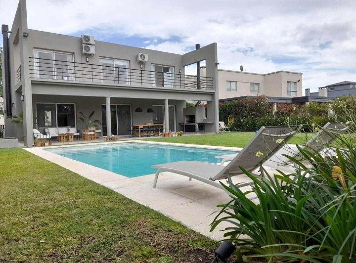 Casa Chalet  en Alq. Temporario en La Comarca, Tigre, G.B.A. Zona Norte 1