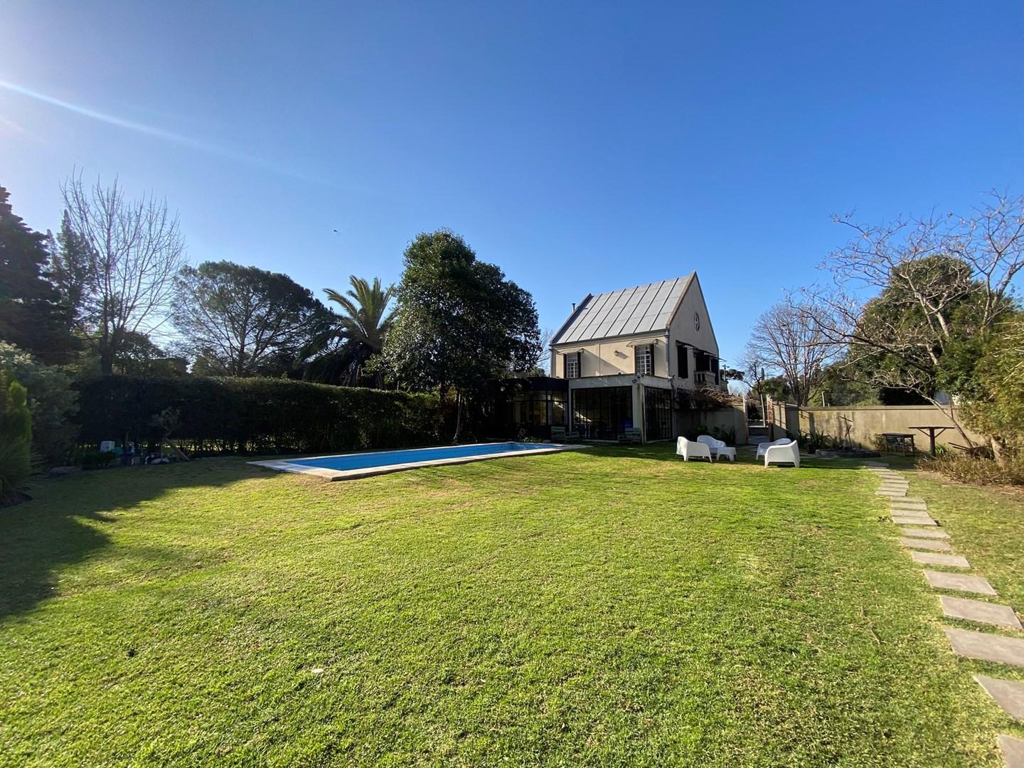 CASA- VENTA- DOS VIVIENDAS- PILETA- CANCHA DE TENIS-  Benavidez, Tigre, G.B.A. Zona Norte