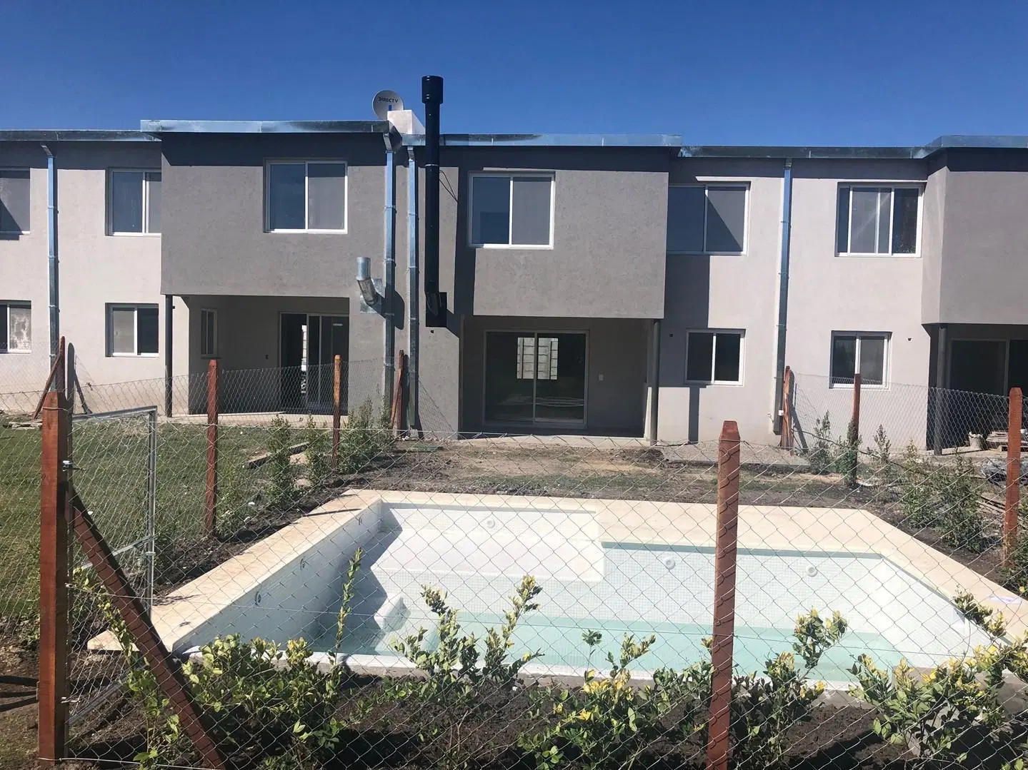 Casa  en Venta a estrenar con jardin, Tortugas, Garin, Escobar 5