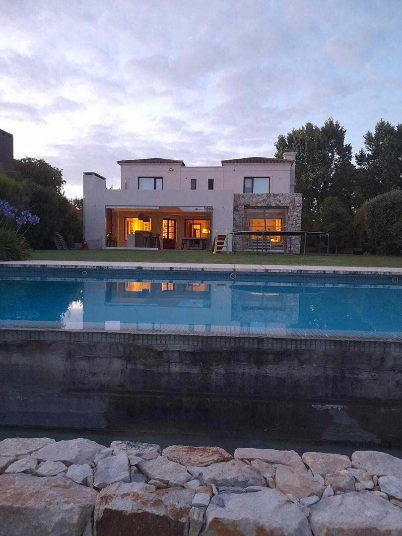 Foto de Casa Chalet en Alq. Temporario en Santa Barbara, Tigre, G.B.A. Zona, imagen 1