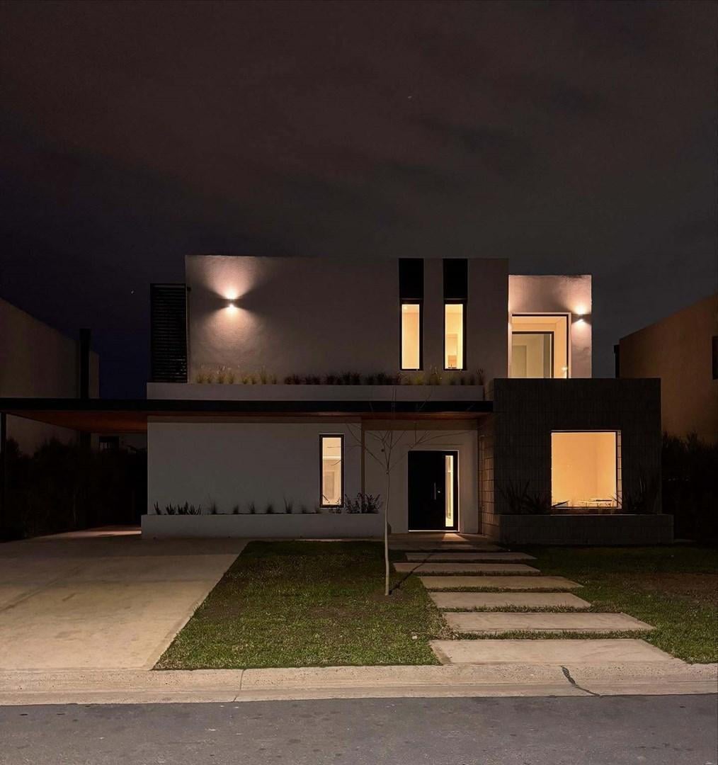 Foto de Venta Casa a ESTRENAR lote interno 3 dormitorios Barrio Cerrado, imagen 1