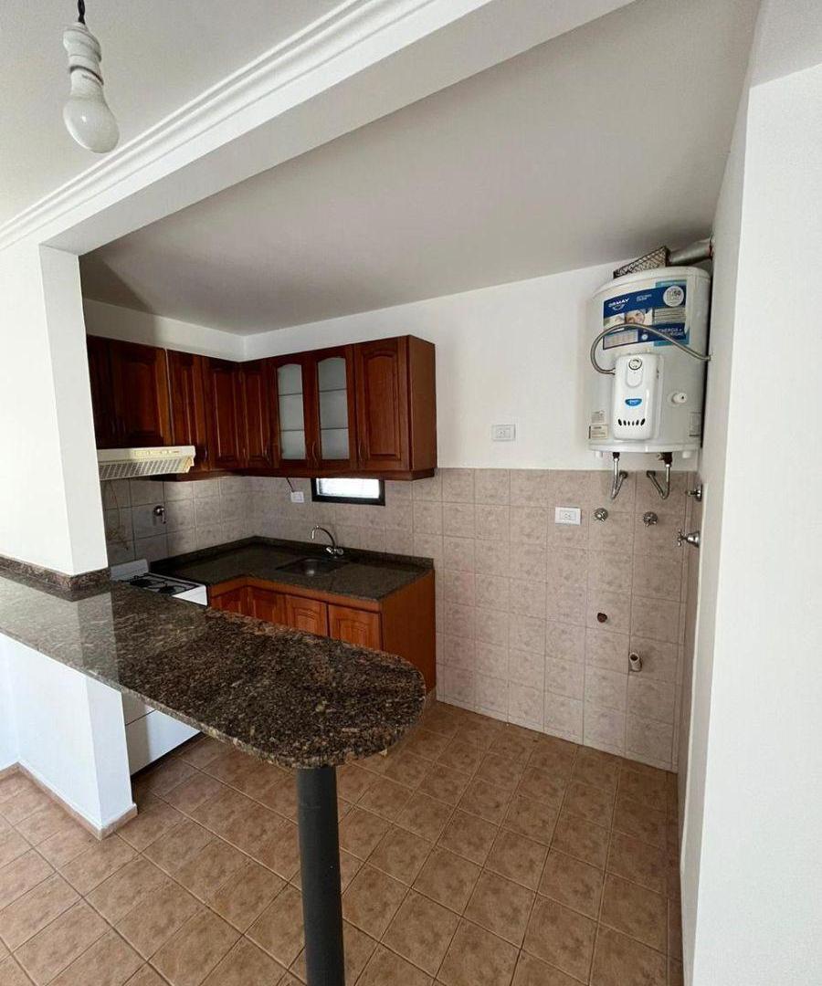 Foto de Departamento 2 dormitorios en alquiler Alberdi, imagen 4