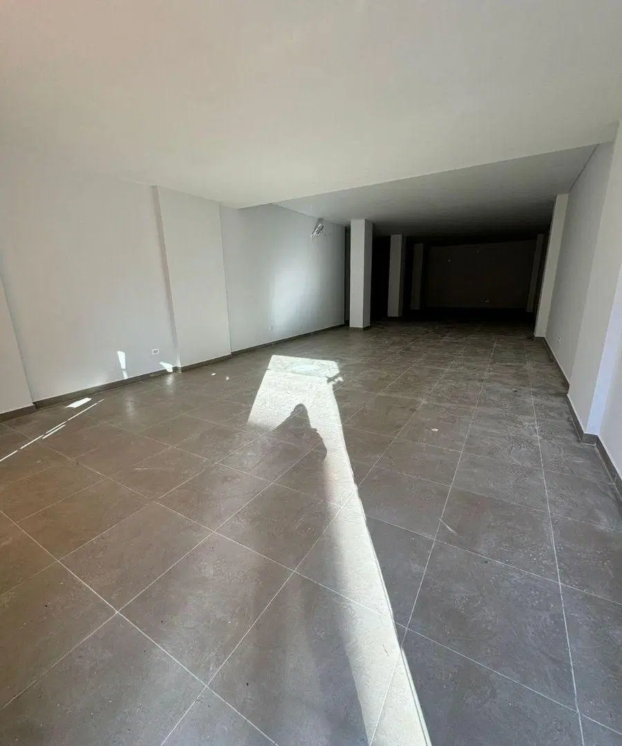 LOCAL COMERCIAL 126mt2 4