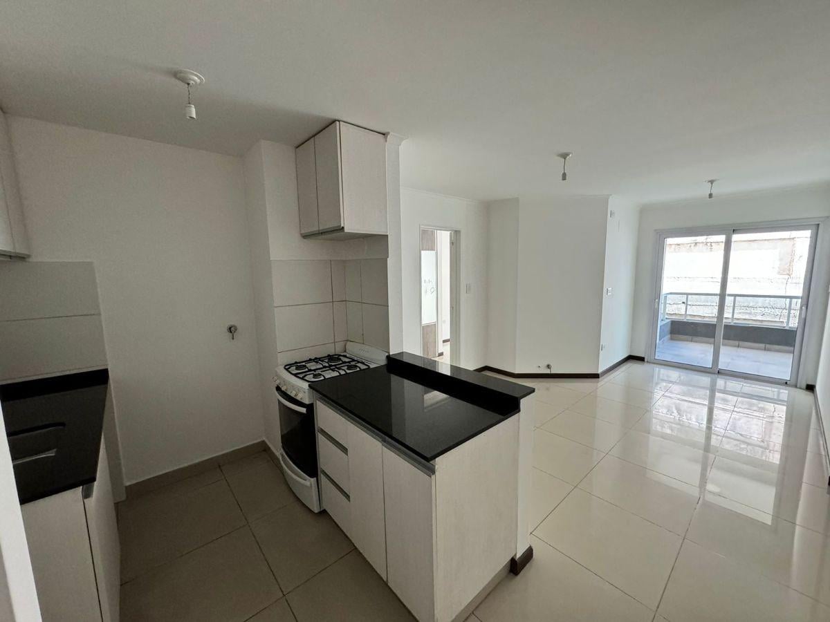 Foto de NAZARENO XIV: 1 Dormitorio- Cocina Separada- Balcon-Expensas Bajas, imagen 5