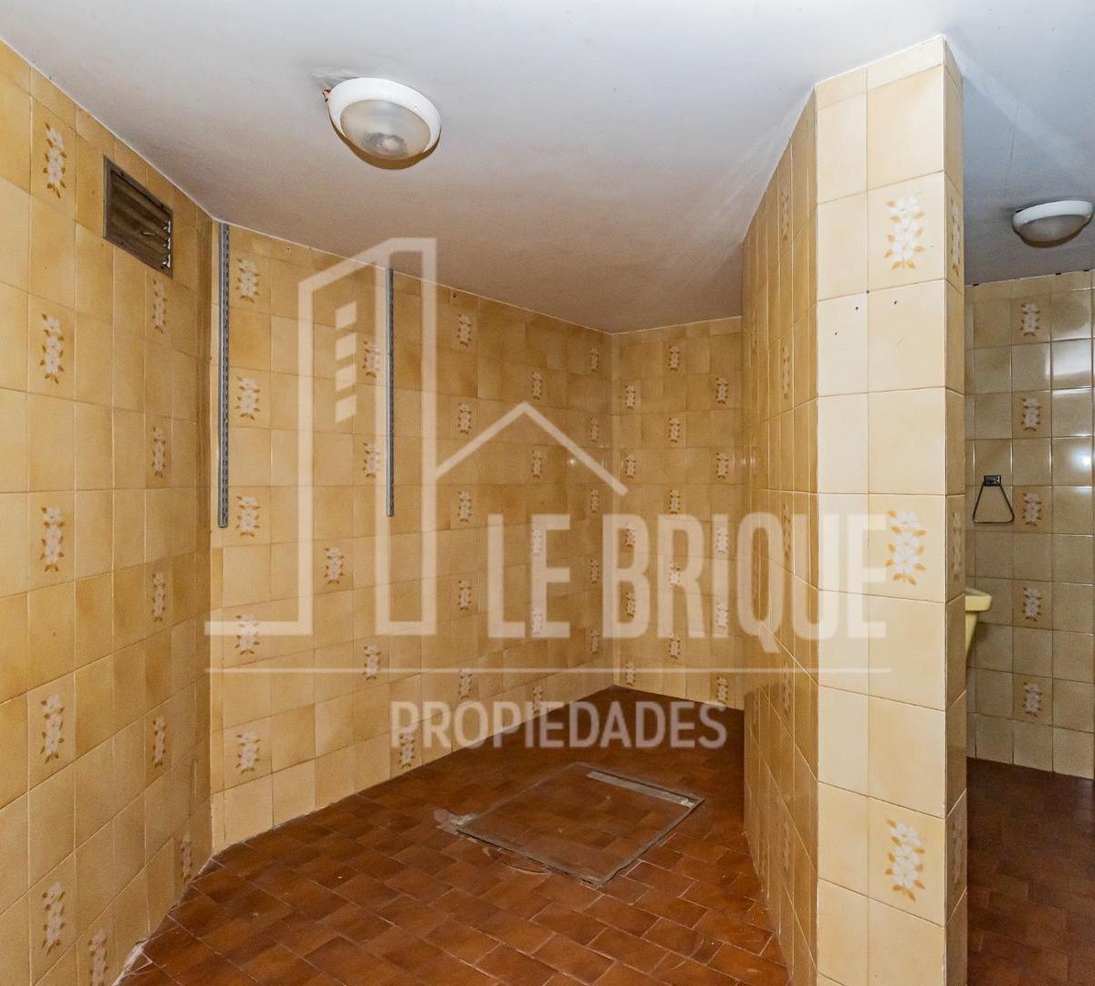 Local en Esquina - Le Brique Propiedades 5