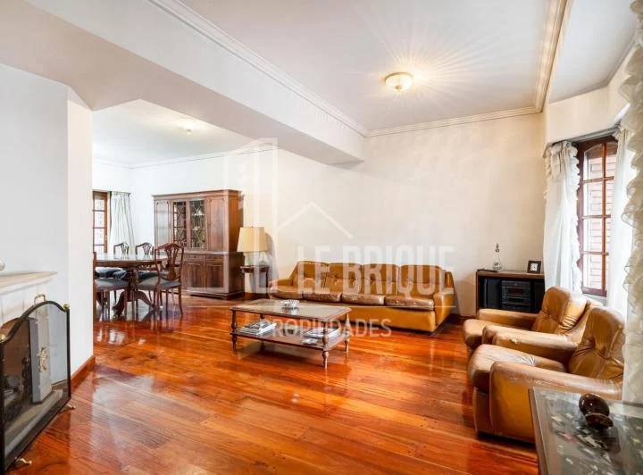 Espectacular Casa Lote propio 5 ambientes 3