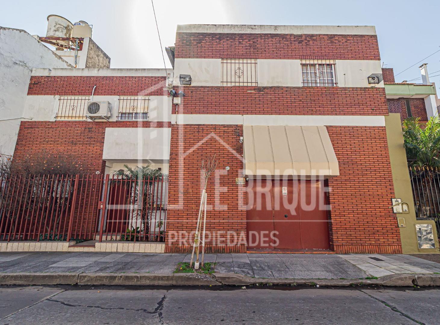 Excelente Casa con Gran Galpon