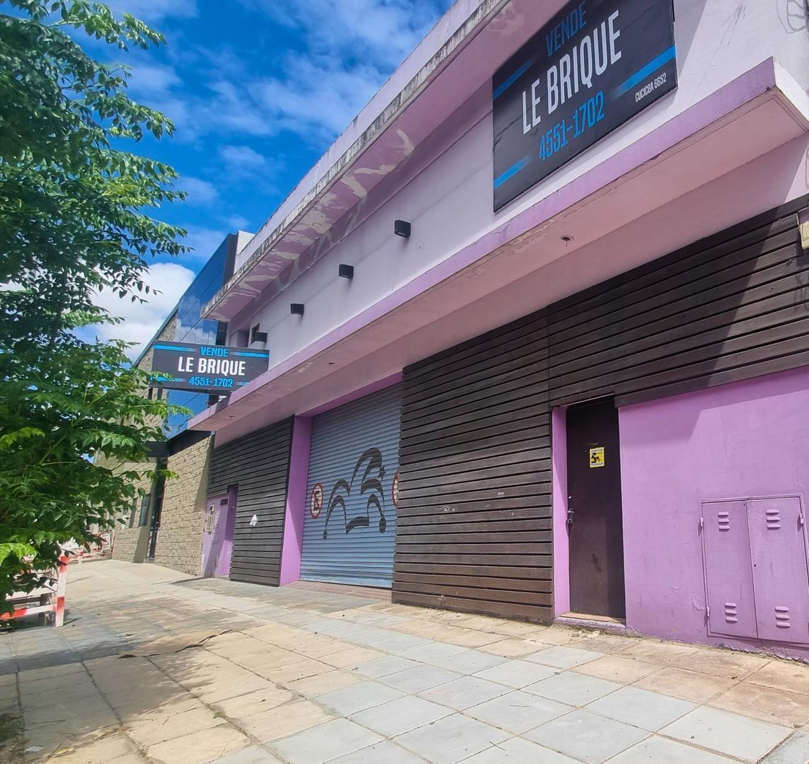 Excelente Local de 17.5x21 - Le Brique Propiedades