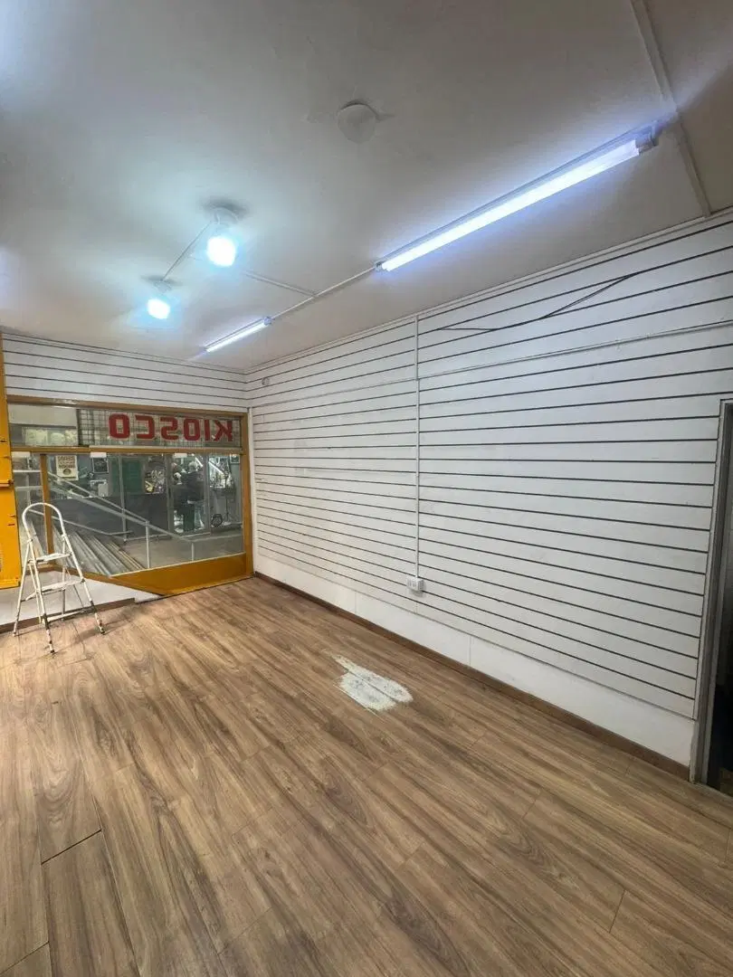 Excelente local de 20 m2 + aire acondicionado 4