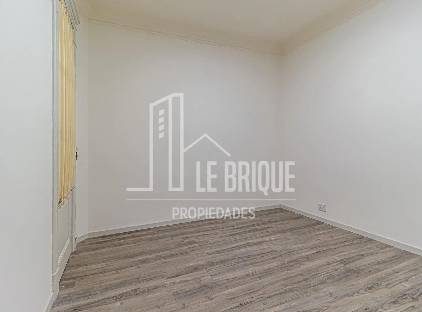 Excelente 4 amb + dependencia - Le Brique Propiedades - 2