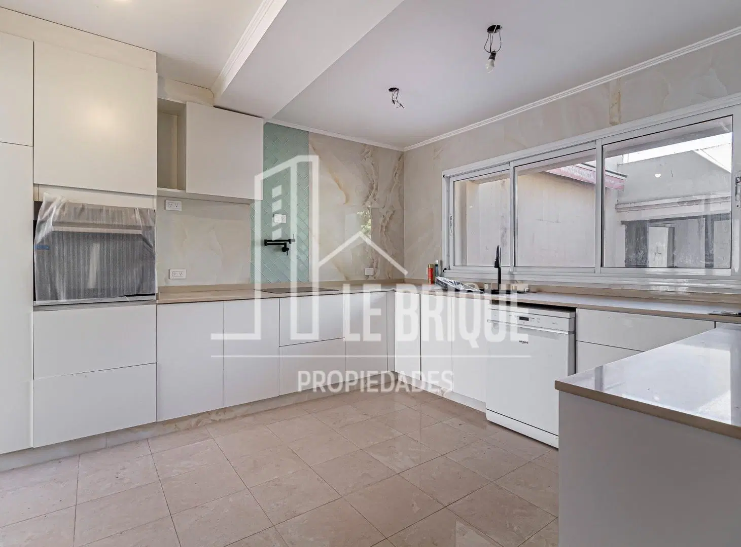 Casa en lote propio 5 ambientes - Le Brique Propiedades - 2