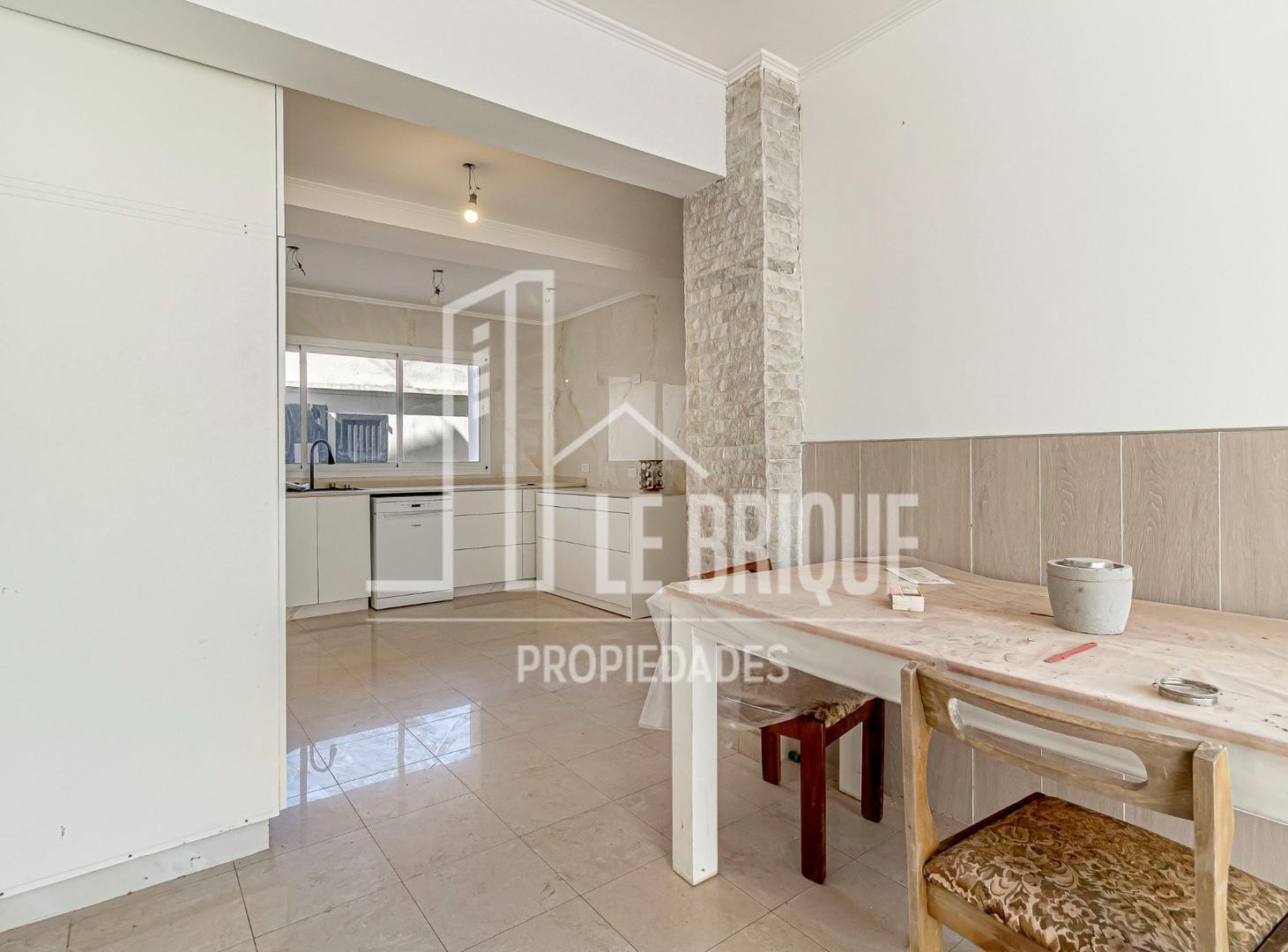 Foto de Casa en lote propio 5 ambientes - Le Brique Propiedades -, imagen 4