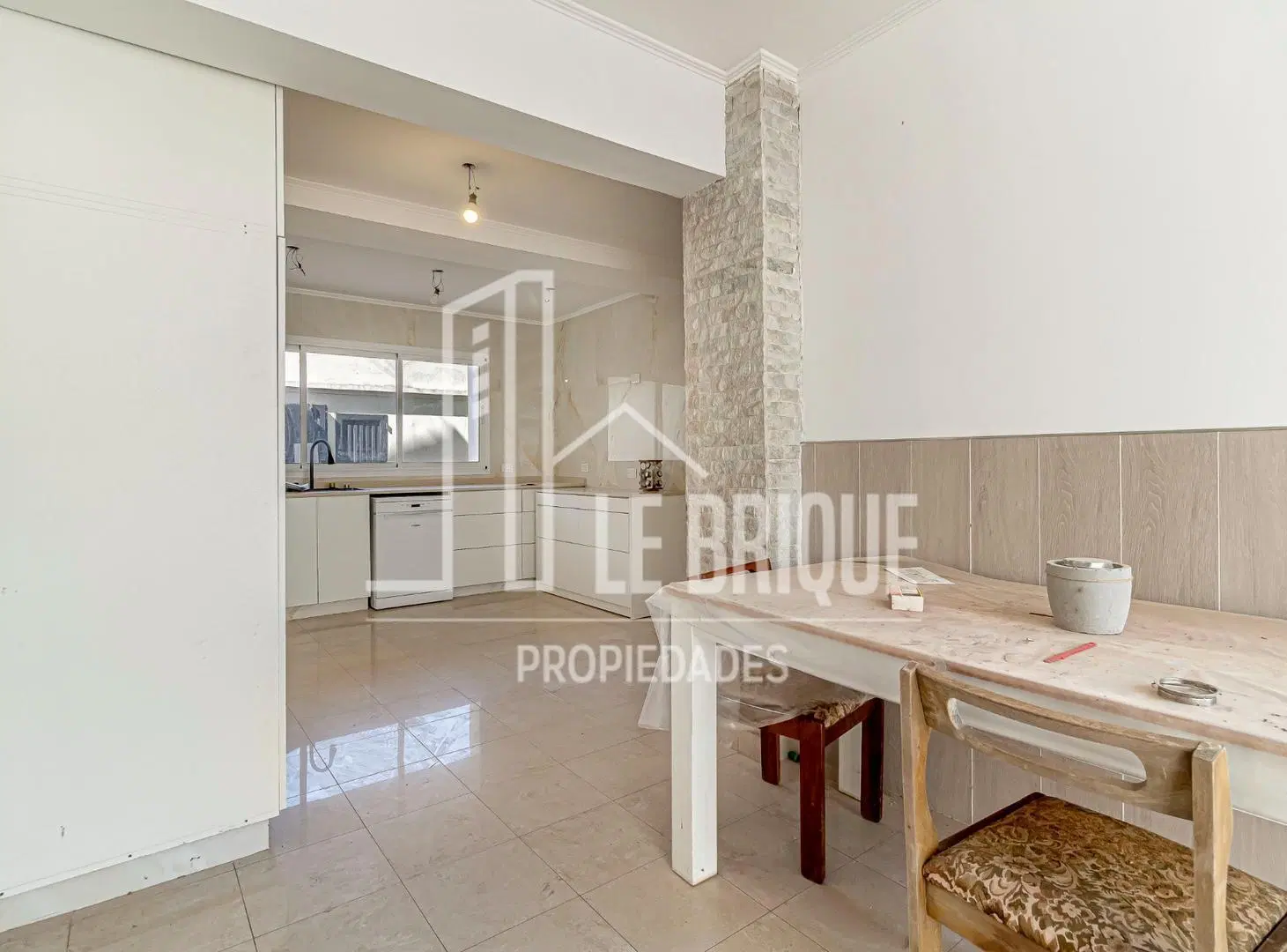 Casa en lote propio 5 ambientes - Le Brique Propiedades - 4