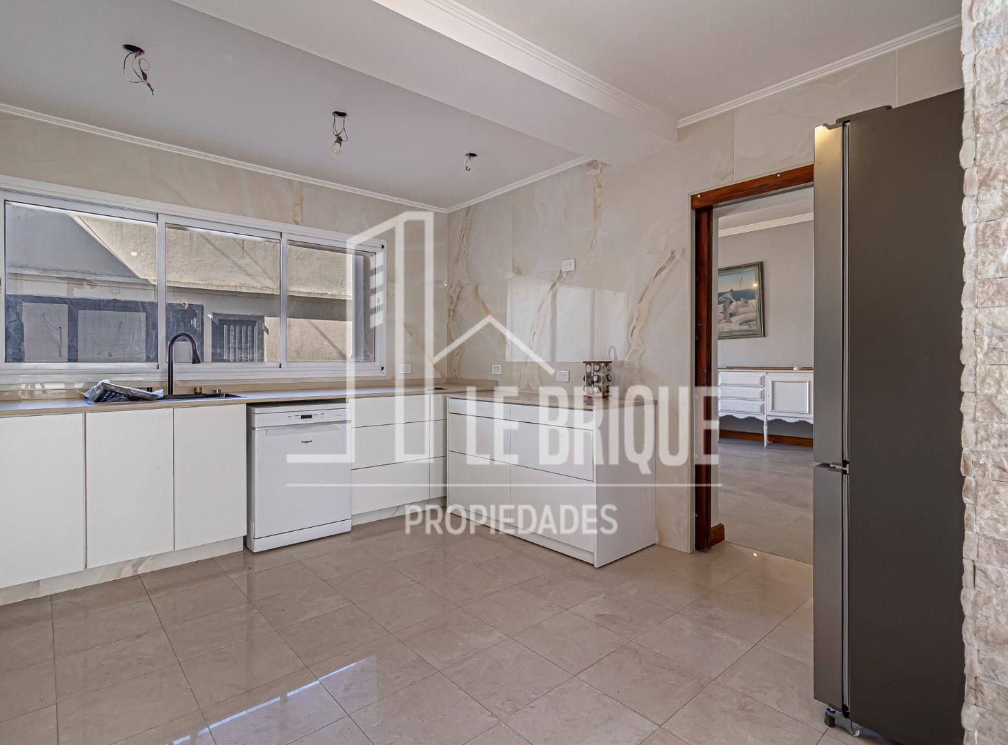 Foto de Casa en lote propio 5 ambientes - Le Brique Propiedades -, imagen 3