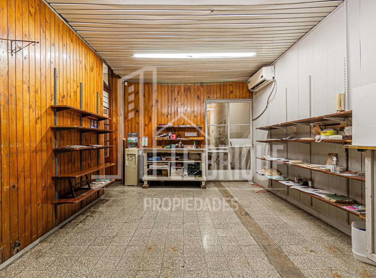 Foto de Casa en lote propio con gran potencial de remodelación, imagen 1