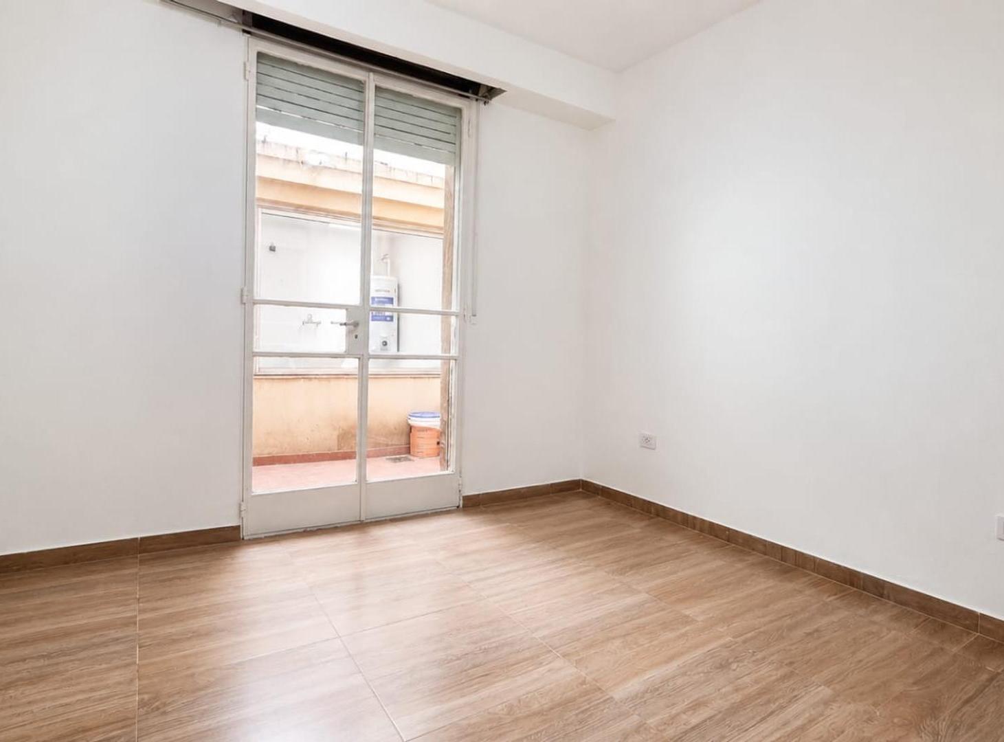 Foto de Excelente 3 amb con Patio y Jardin. Sin Expensas!!, imagen 3