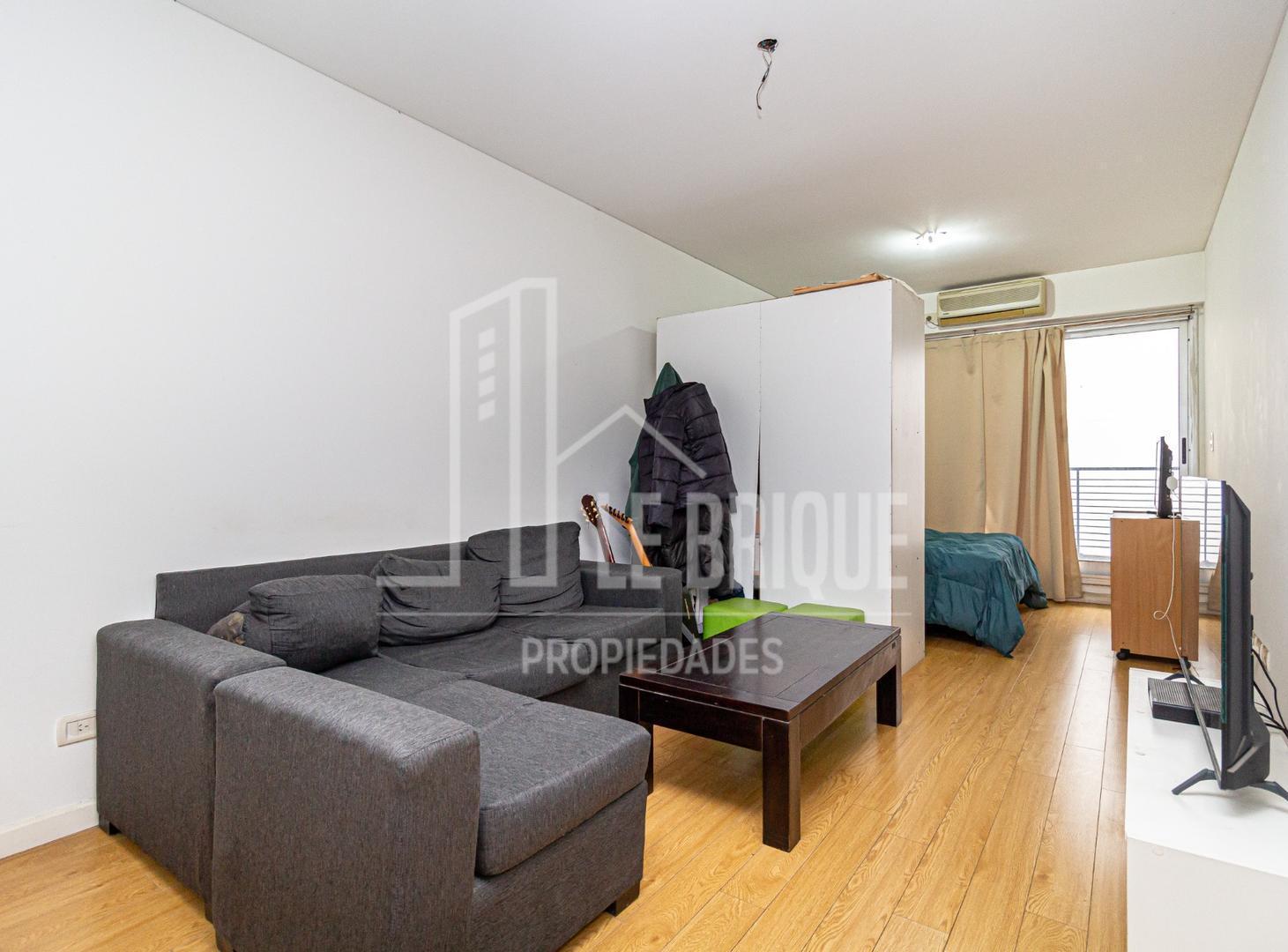 Foto de Excelente monoambiente con balcón. Apto Profesional, imagen 2