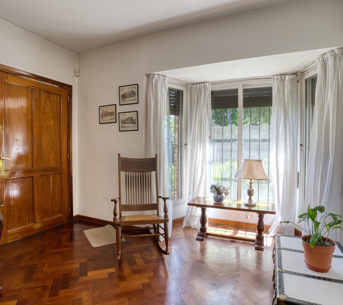 Casa Venta Fisherton 4 Dorm. Patio Parquizado Cochera 1