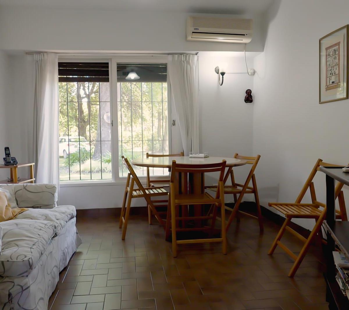Casa Venta Fisherton 4 Dorm. Patio Parquizado Cochera 3