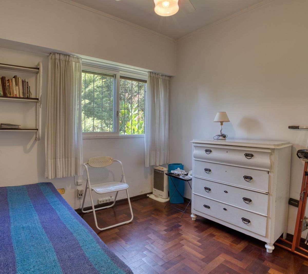 Casa Venta Fisherton 4 Dorm. Patio Parquizado Cochera 2