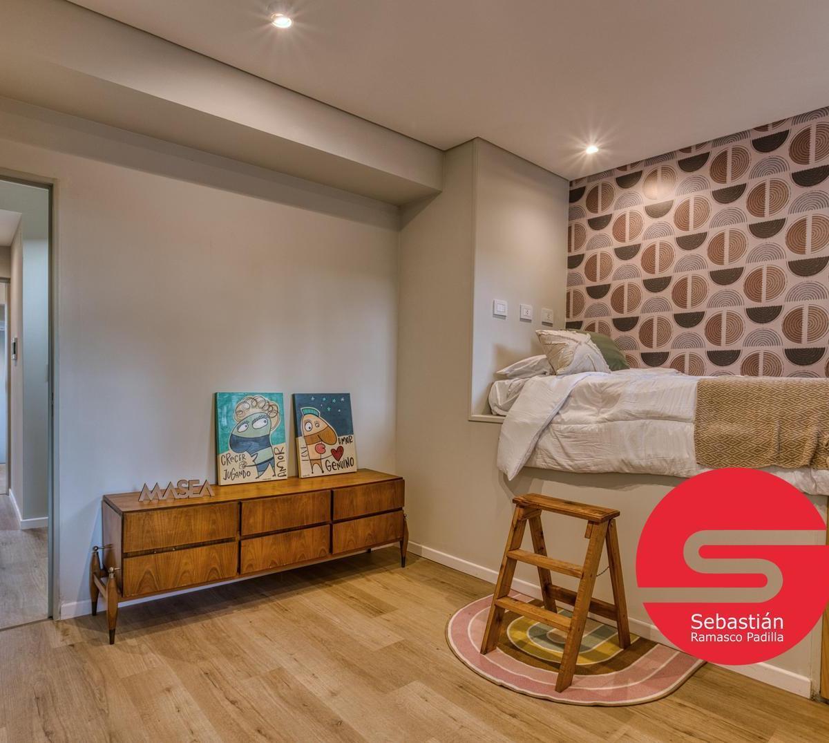 Casa Venta Echesortu 3 Dorm. Terraza Parrillero y Pileta Cochera Frente Al Club Plaza 3