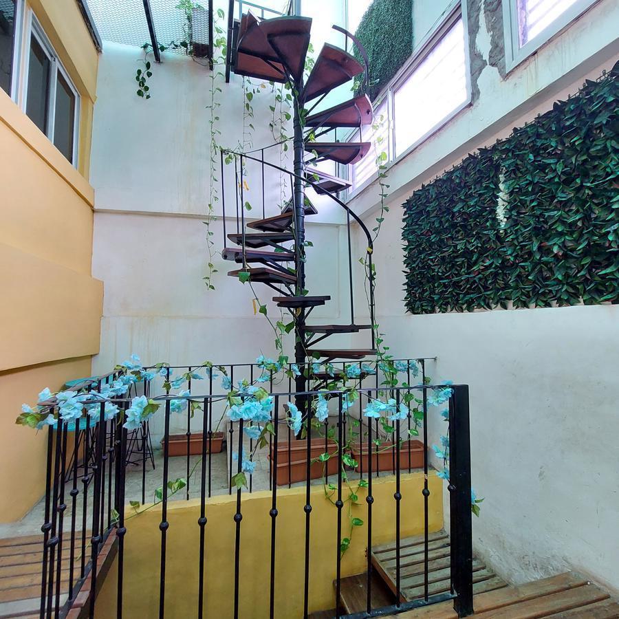 Casa Venta Barrio Republica de La Sexta 3 Dorm. Cochera Reciclada 1