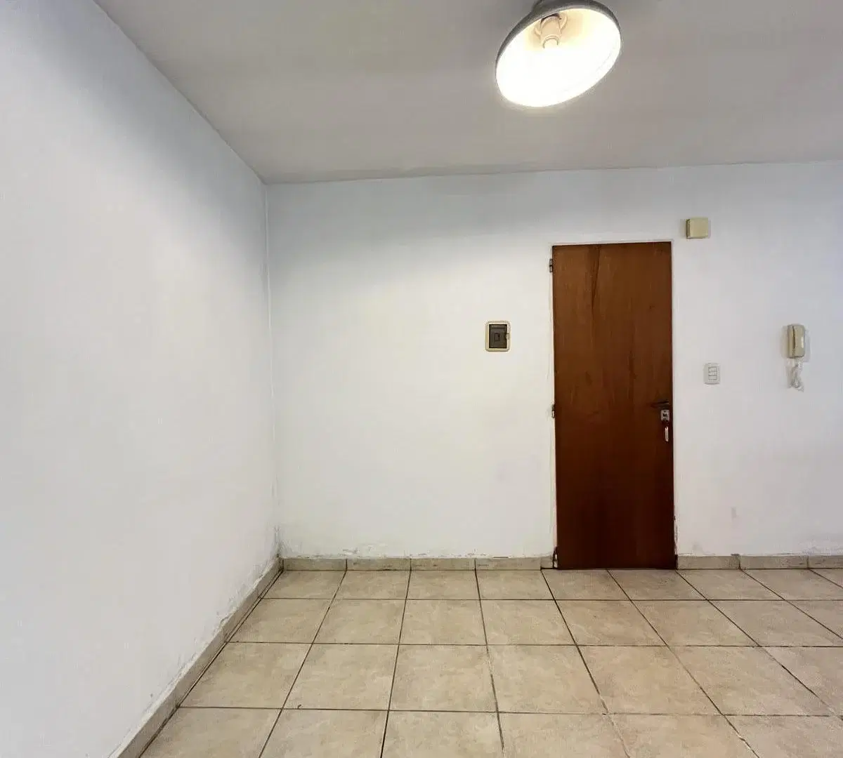 Departamento en alquiler, un dormitorio, luminoso, planta baja, barrio abasto 5