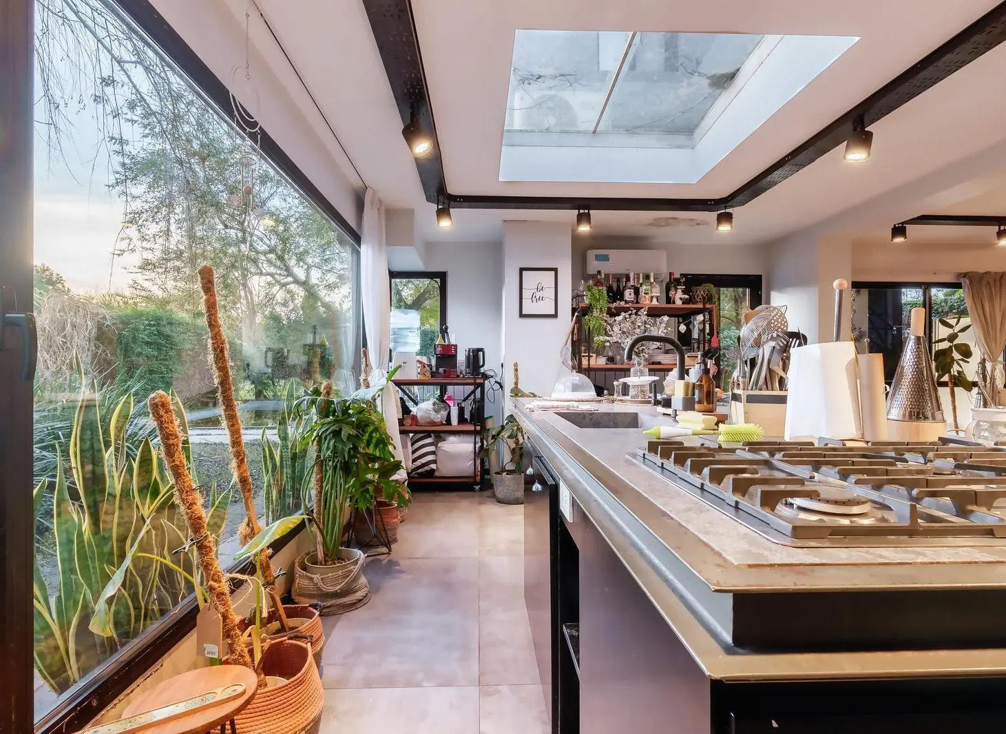Casa en venta lbarrio privado duendes 2 dormitorios pileta parrilla luminoso 3