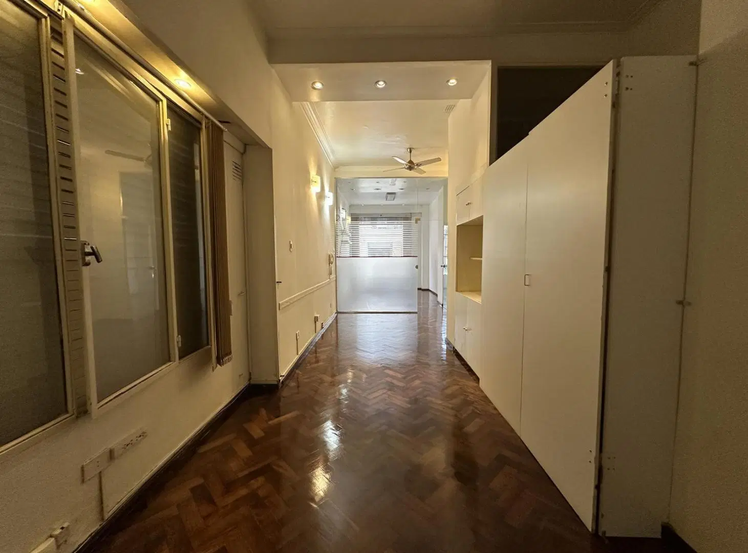 Oficina en alquiler de dos ambientes 3