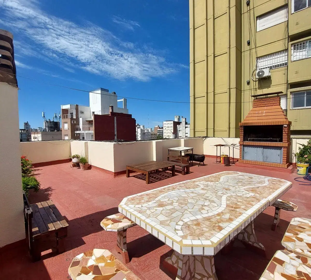 Departamento en alquiler dos dormitorios, terraza comun, parrillero, centro, colegios, facultades 2