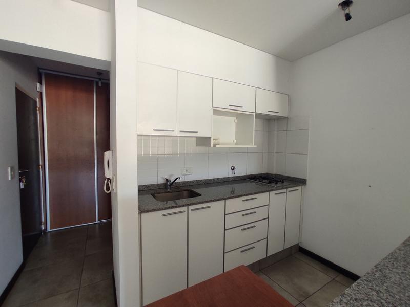 Foto de Monoambiente en alquiler en barrio Lourdes, imagen 5