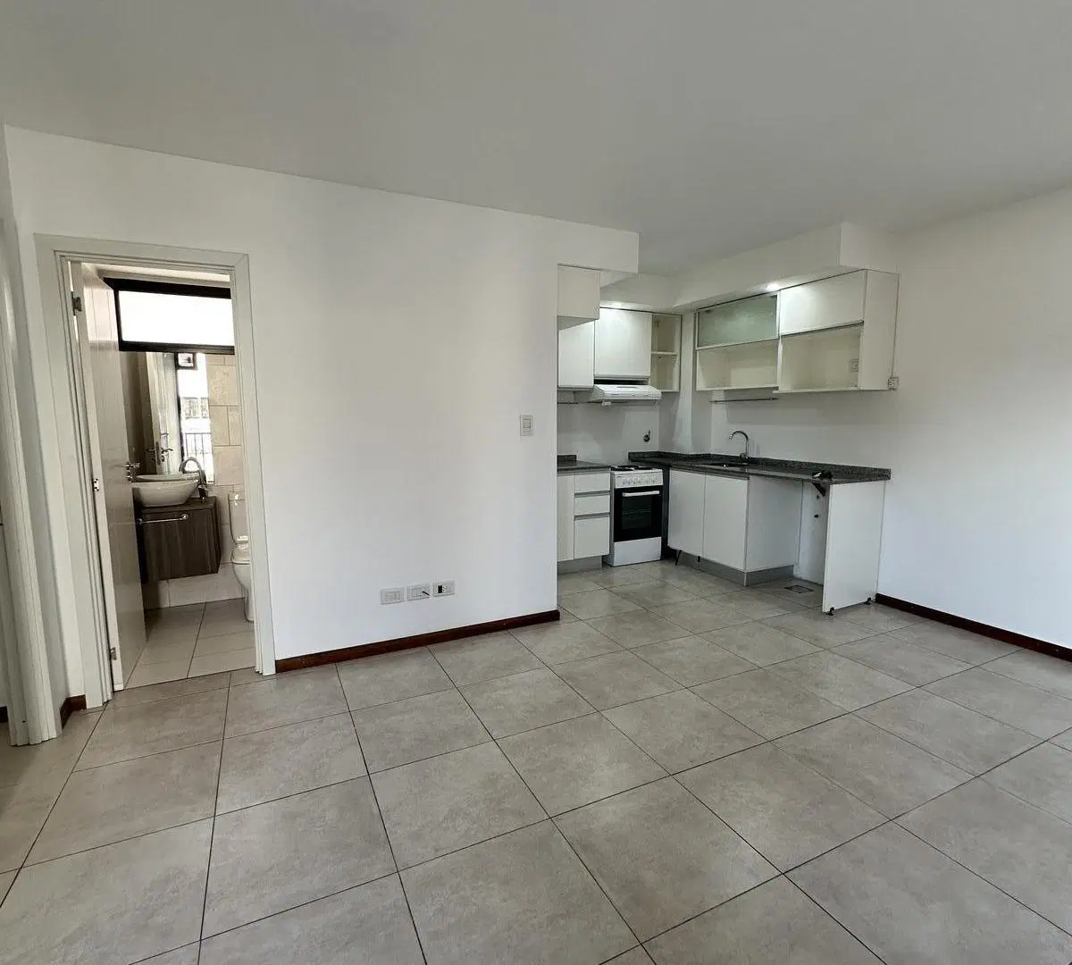 Departamento en alquiler de un dormitorio norte zona pichincha escalera moderno amplio 5