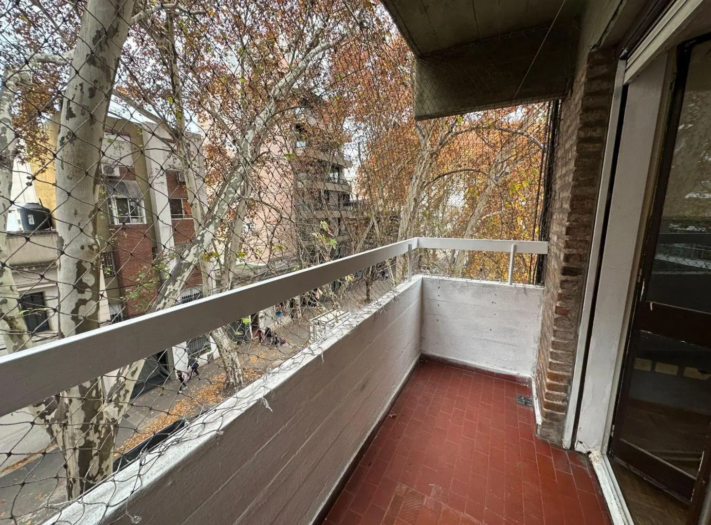 Departamento en alquiler un dormitorio balcón en Nuestra Señora de Lourdes 5