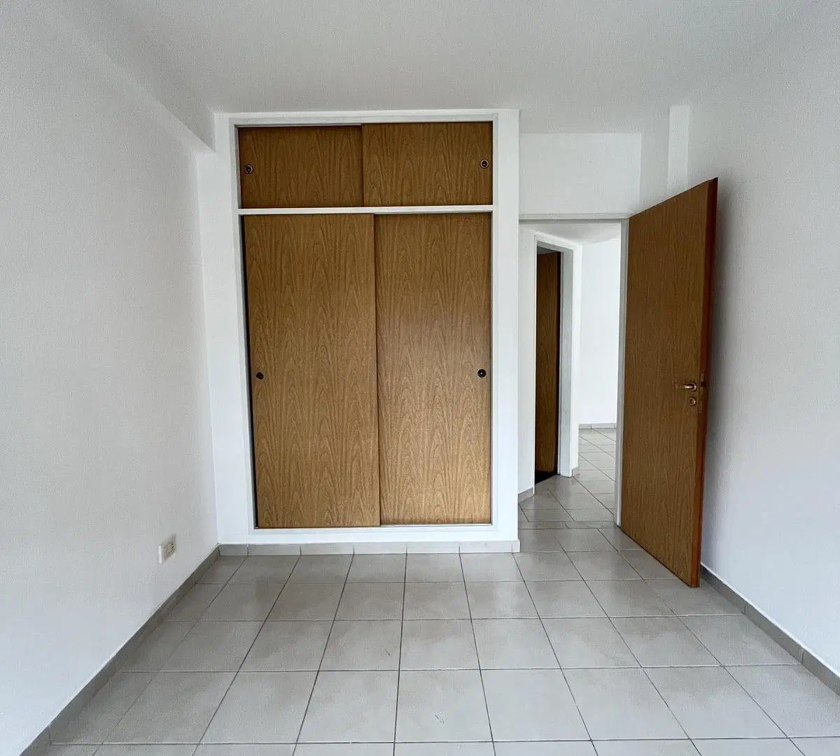 Departamento en alquiler, un dormitorio, balcón, centro, moderno. 8