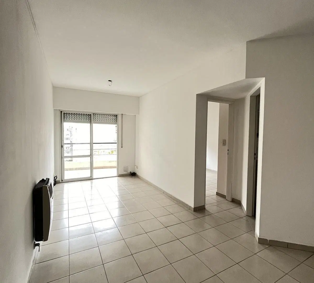 Departamento en alquiler, un dormitorio, balcón, centro, moderno. 4