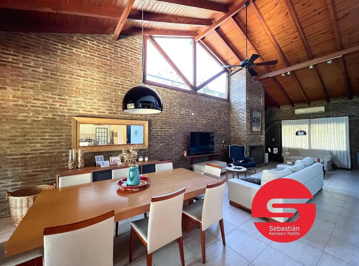 Casa en venta barrio fisherton 4 dormitorios piscina jardín parilla amplio luminoso oportunidad 2