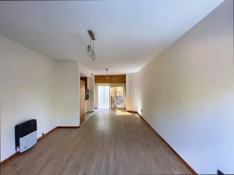 Departamento en venta barrio españa y hospitales planta alta terraza quincho patio amplio luminoso 4