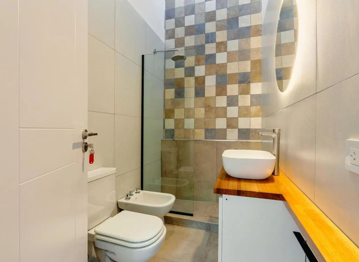 VENTA casa centro Rosario planta alta 3 dormitorios renovado luminoso amplio terraza parrillero 5