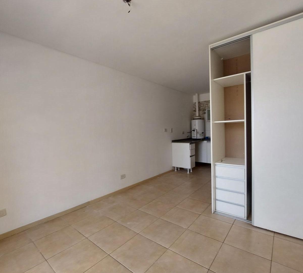 Foto de monoambiente en alquiler moderno amplio Echesortu balcon escalera, imagen 1