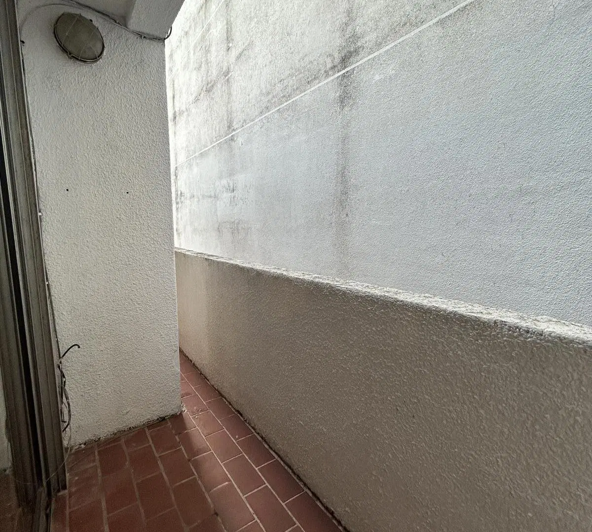 Departamento en alquiler en barrio Martin, acceso por escalera, exelente estado 8