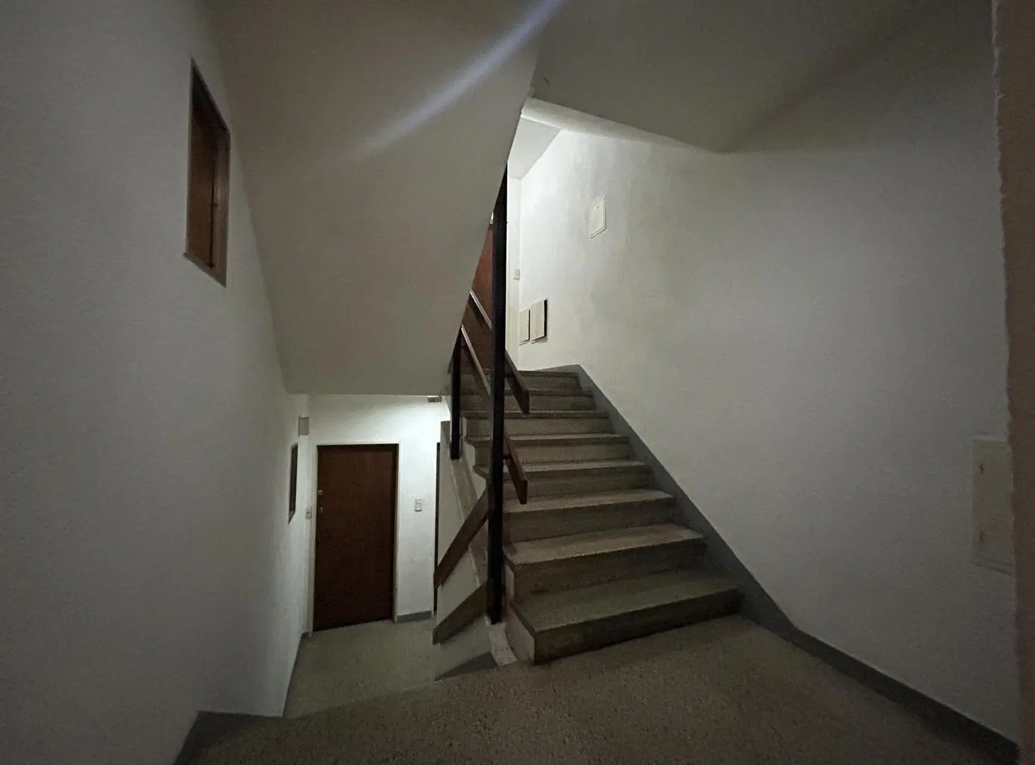 Departamento en alquiler en barrio Martin, acceso por escalera, exelente estado 3