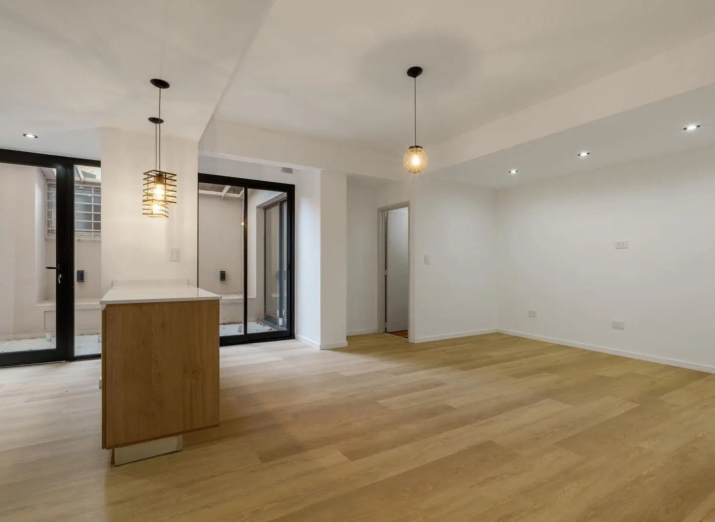 Departamento VENTA CENTRO ROSARIO 2 dormitorios planta baja patio luminoso oportunidad patio interno 3
