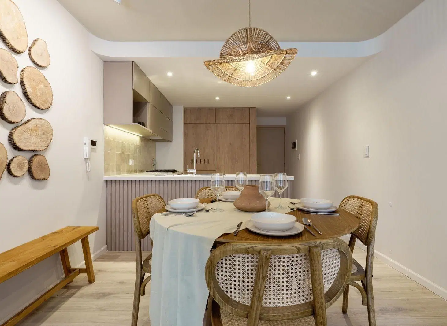 Departamento venta Macrocentro 2 dormitorios con balcón amenities pileta quincho amplio luminoso 2