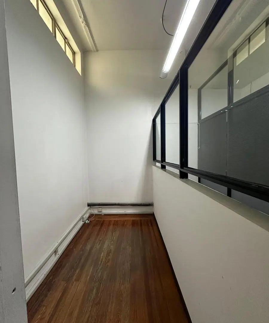 Oficinas en alquiler peatonales, galería Victoria Mall, centro 8