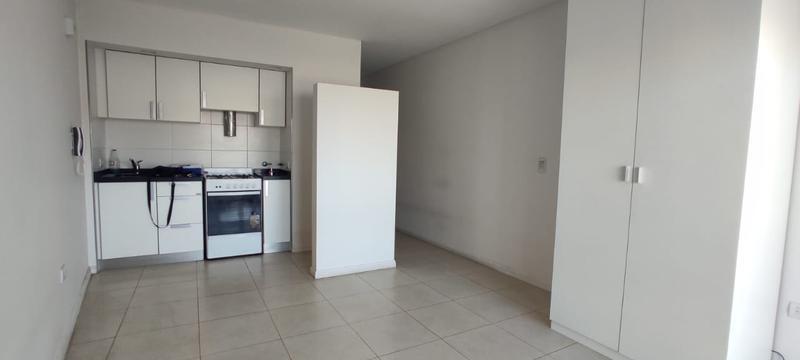 Foto de monoambiente en alquiler moderno barrio abasto con balcón, imagen 2